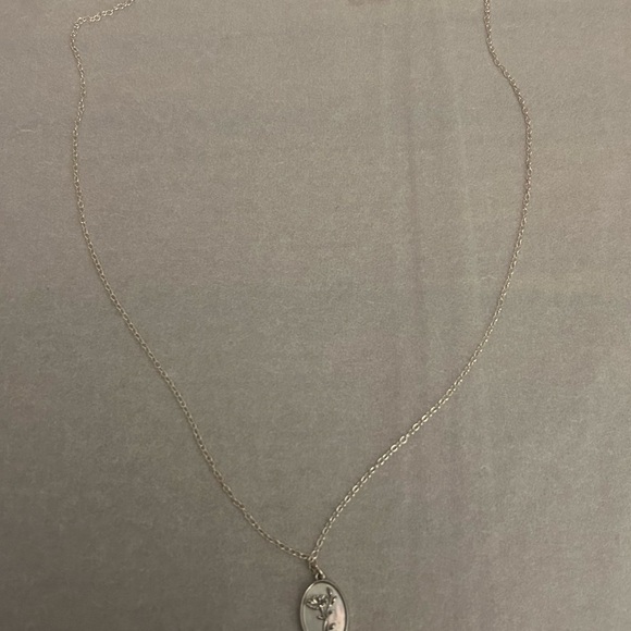 Floral Silver Oval Pendant Necklace - Picture 2 of 2